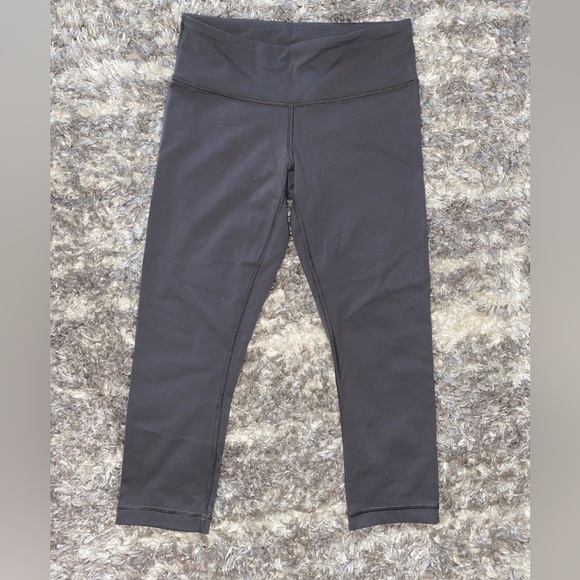 Lululemon Cropped Legging - Picture 1 of 4